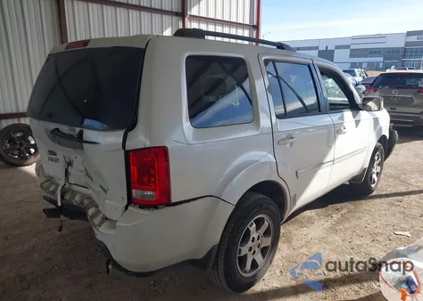 2011 Honda Pilot Touring z USA, uszkodzony, nr VIN 5FNYF3H93BB055942